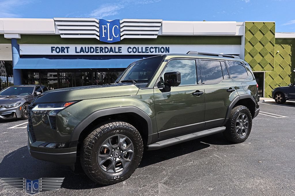 Used 2024 Lexus GX 550 AWD/4WD image 1