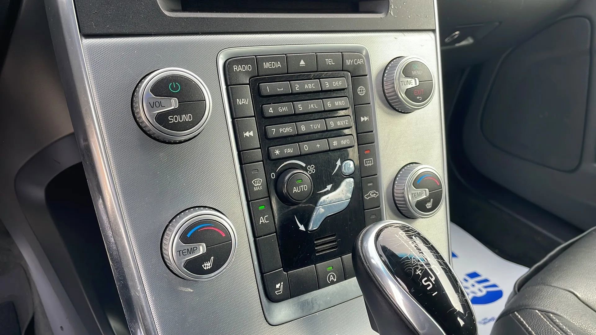 Used 2017 Volvo S60 T5 Dynamic image 23