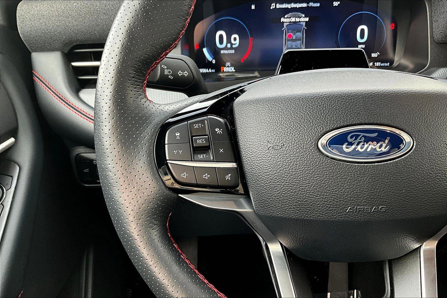 Certified 2025 Ford Explorer ST-Line w/ ST-Line Street Pack image 9