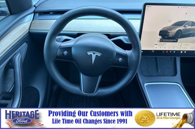 Used 2023 Tesla Model Y Long Range AWD/4WD image 14