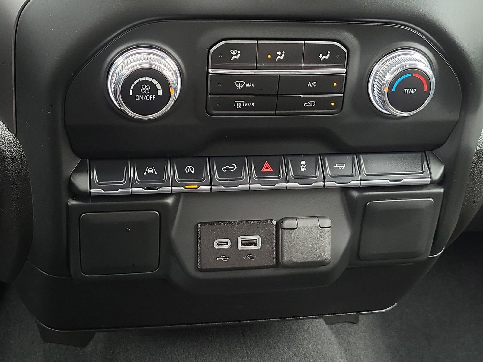 Used 2025 GMC Sierra 1500 Pro w/ Graphite Edition RWD image 33