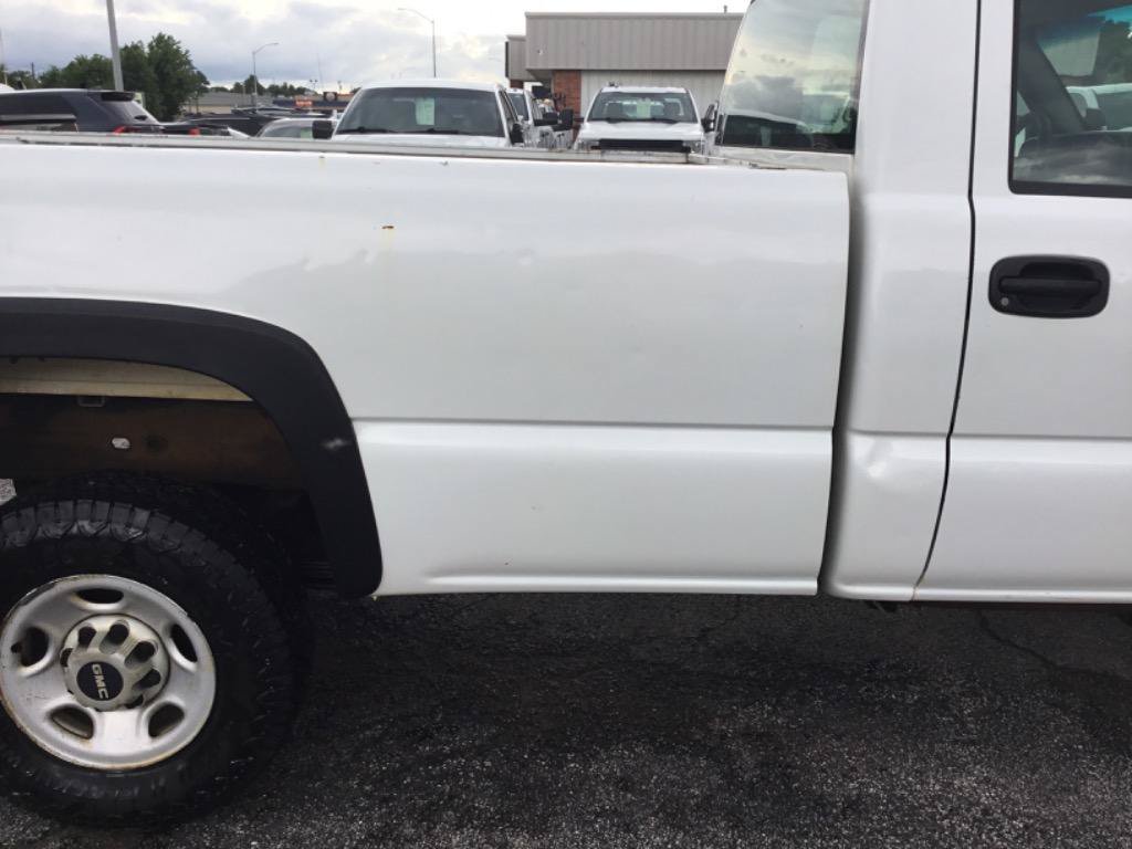Used 2007 GMC Sierra 2500 W/T RWD image 14