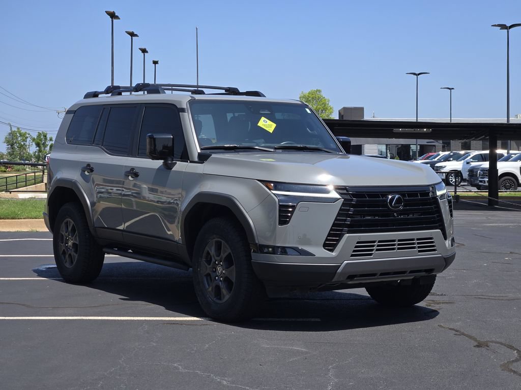 Used 2024 Lexus GX 550 AWD/4WD image 3