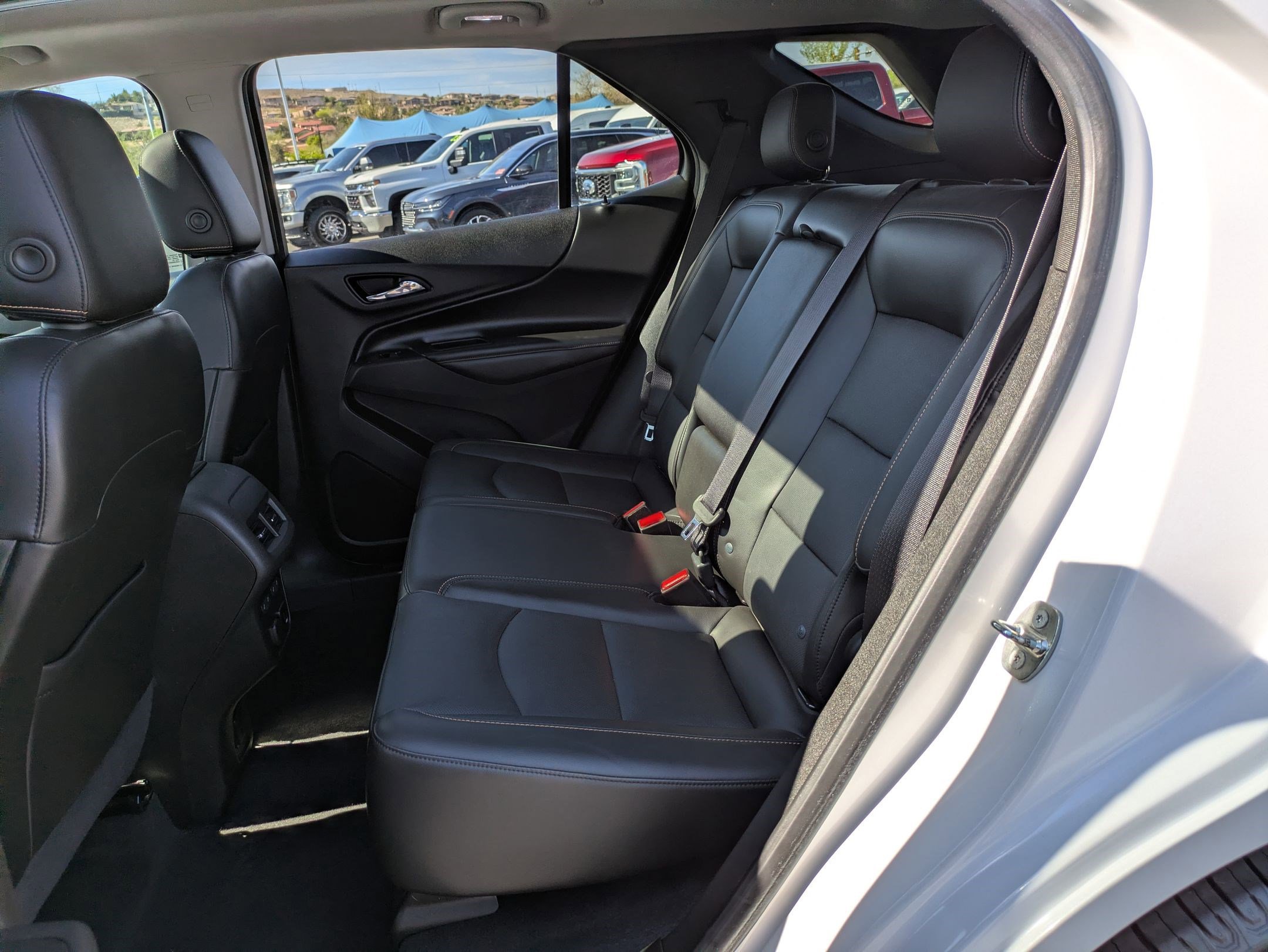 Used 2018 Chevrolet Equinox Premier image 28