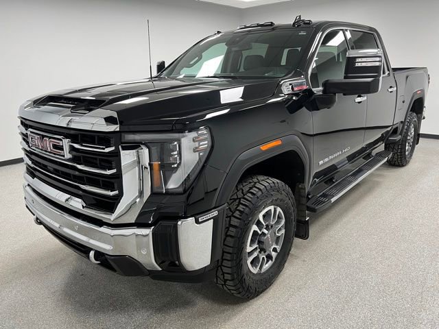 Used 2024 GMC Sierra 3500 SLT w/ SLT Convenience Package AWD/4WD image 4