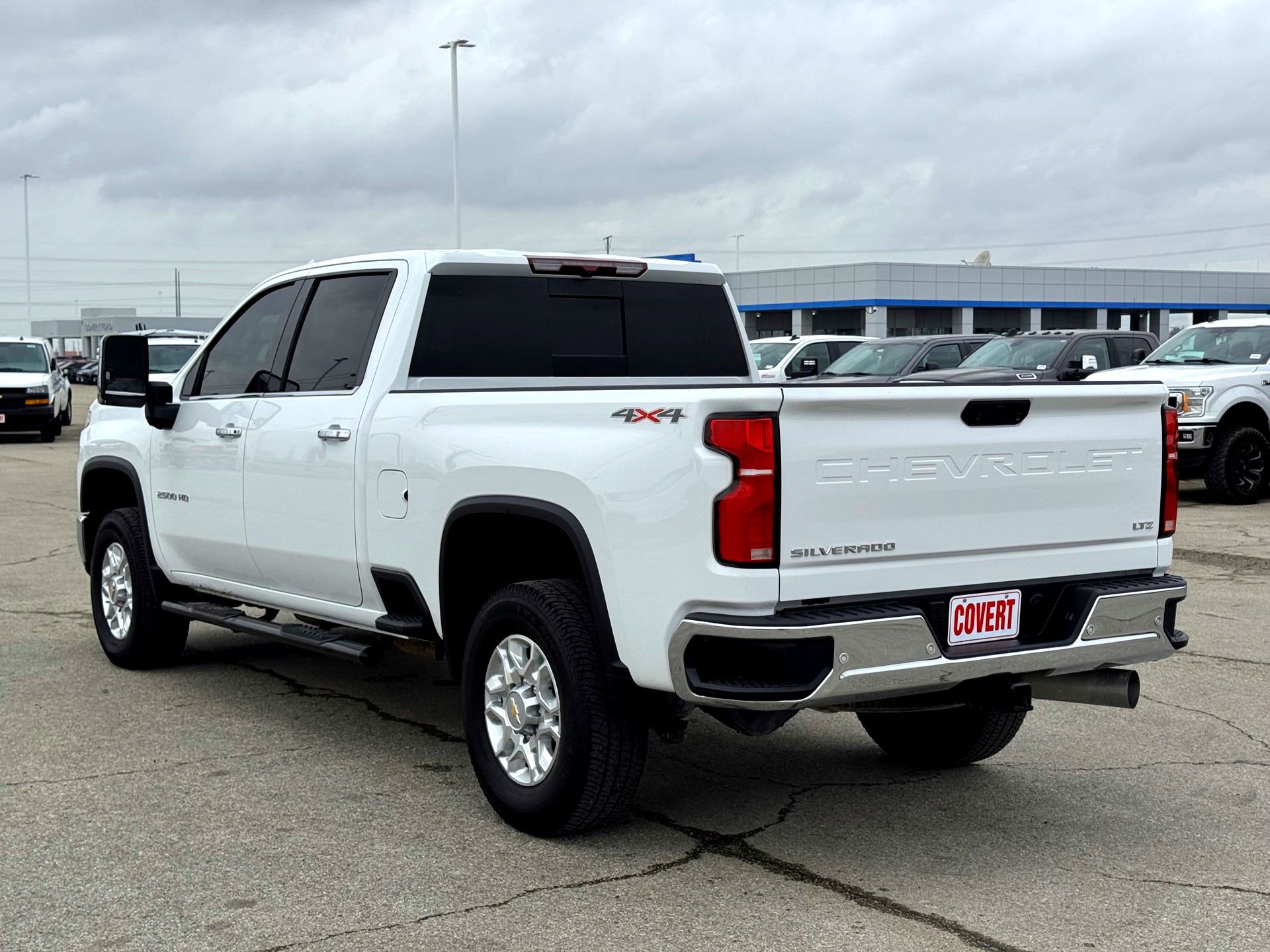 Used 2025 Chevrolet Silverado 2500 LTZ w/ LTZ Convenience Package image 9