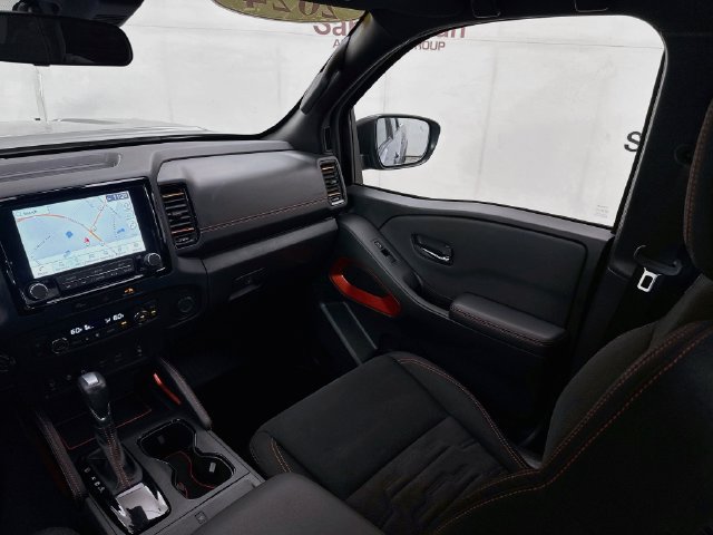 Used 2024 Nissan Frontier PRO-4X w/ Pro Convenience Package AWD/4WD image 23