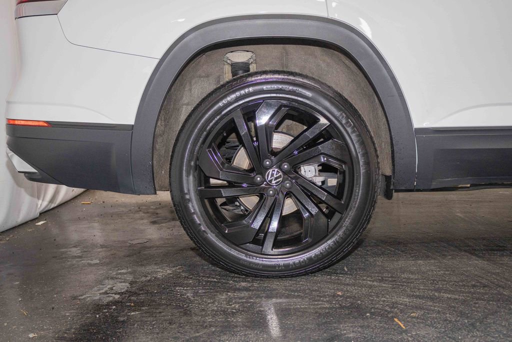 Used 2023 Volkswagen Atlas SE w/ Panoramic Sunroof Package image 9