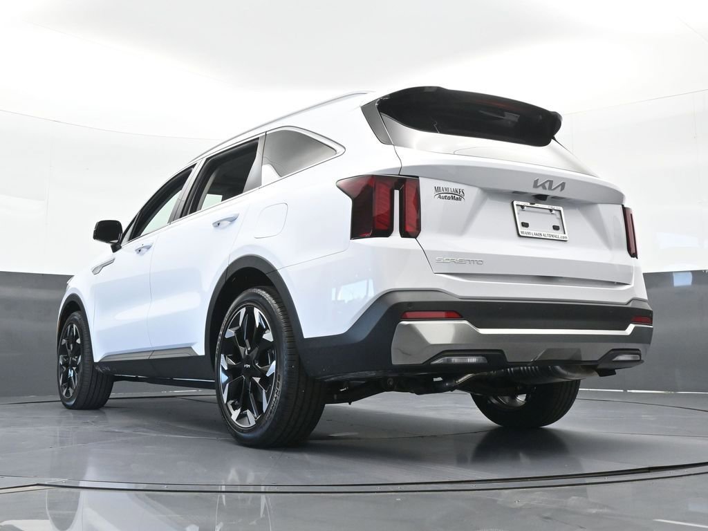 Used 2025 Kia Sorento EX w/ Panoramic Sunroof Package FWD image 61