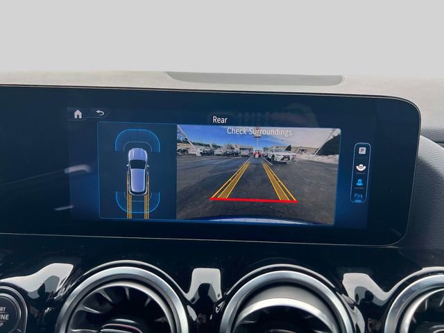 Used 2025 Mercedes-Benz GLA 250 4MATIC image 33