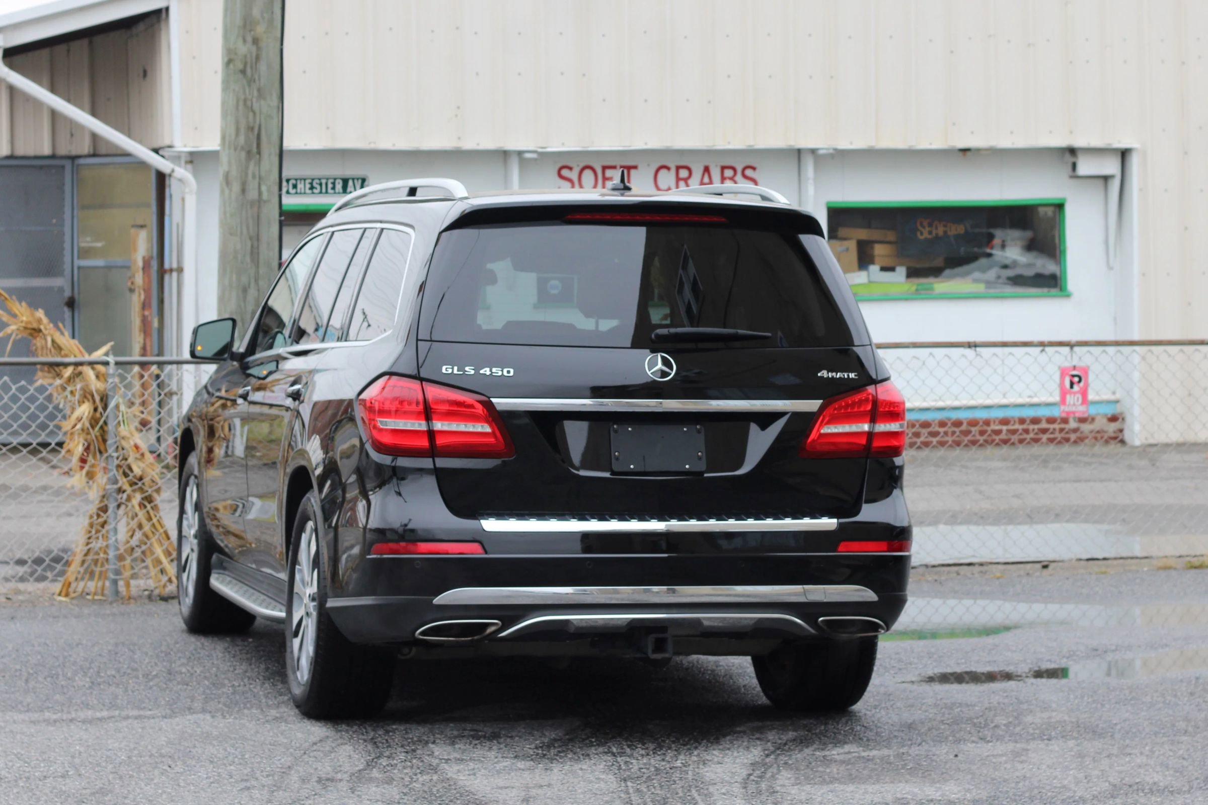 Used 2018 Mercedes-Benz GLS 450 4MATIC w/ Premium Package image 6