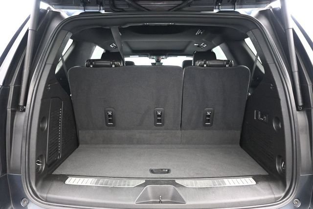 Used 2021 Chevrolet Tahoe Premier w/ Premium Package RWD image 19