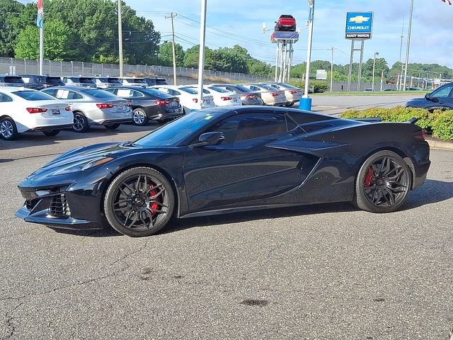 Used 2024 Chevrolet Corvette Z06 w/ Stealth Interior Trim Package RWD image 9