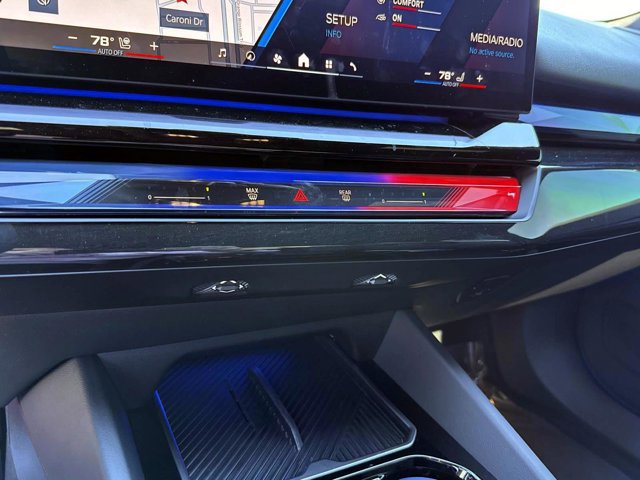 Certified 2025 BMW M5 w/ Executive Package image 28