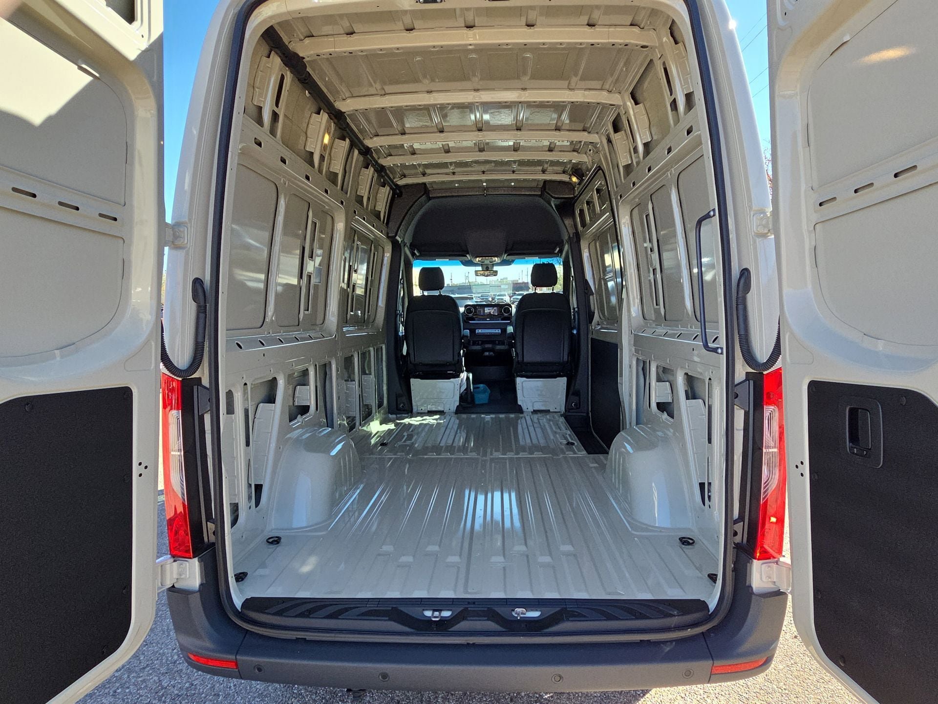 New 2025 Mercedes-Benz Sprinter 2500 image 12
