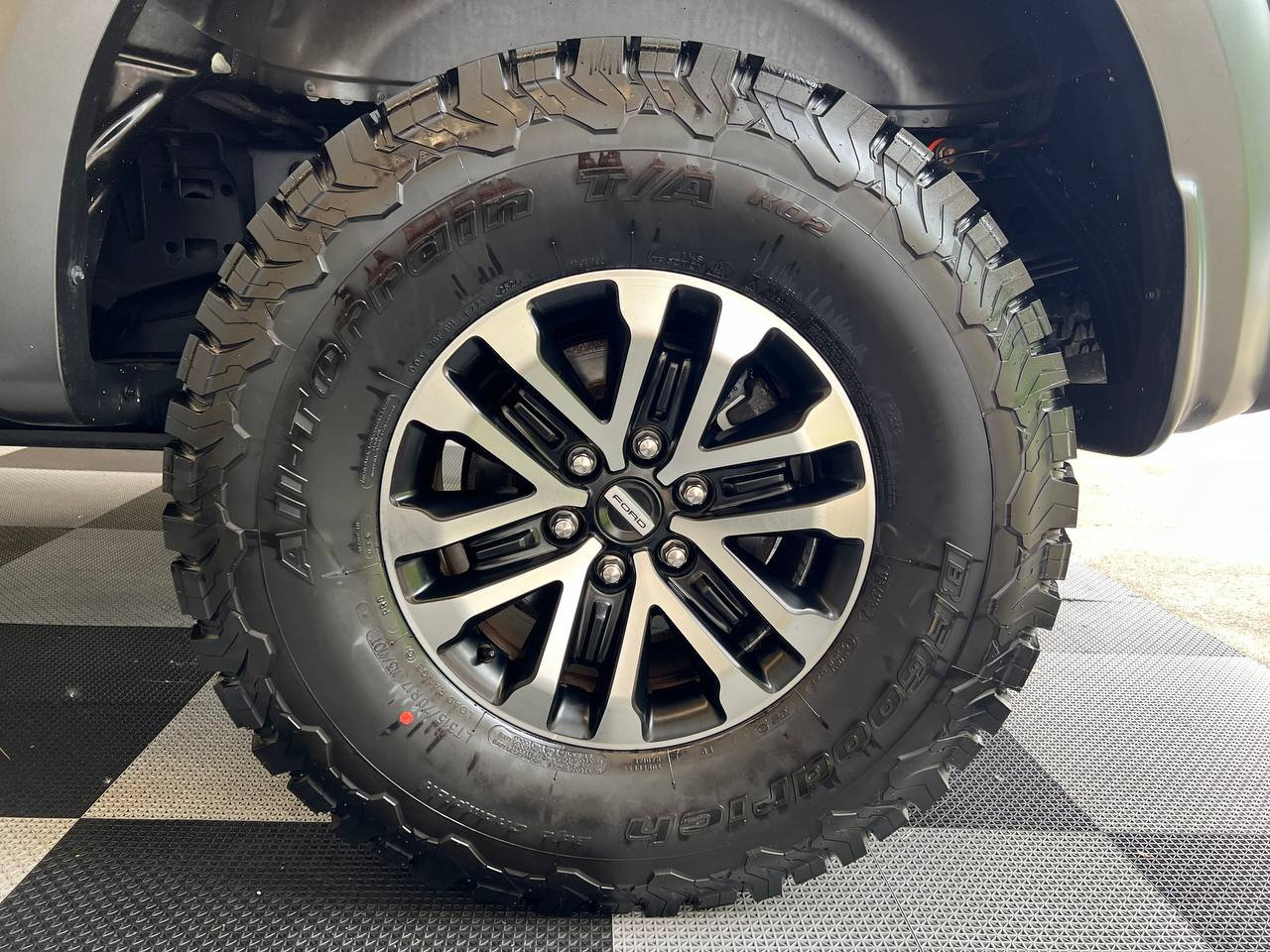 Used 2019 Ford F150 Raptor w/ Equipment Group 802A Luxury image 35