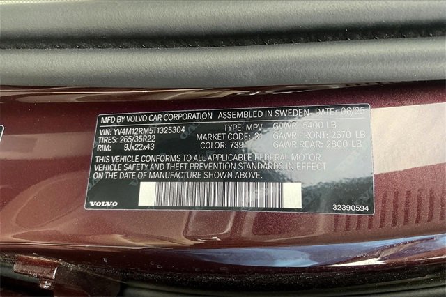 New 2026 Volvo XC60 B5 Ultra w/ Climate Package image 8