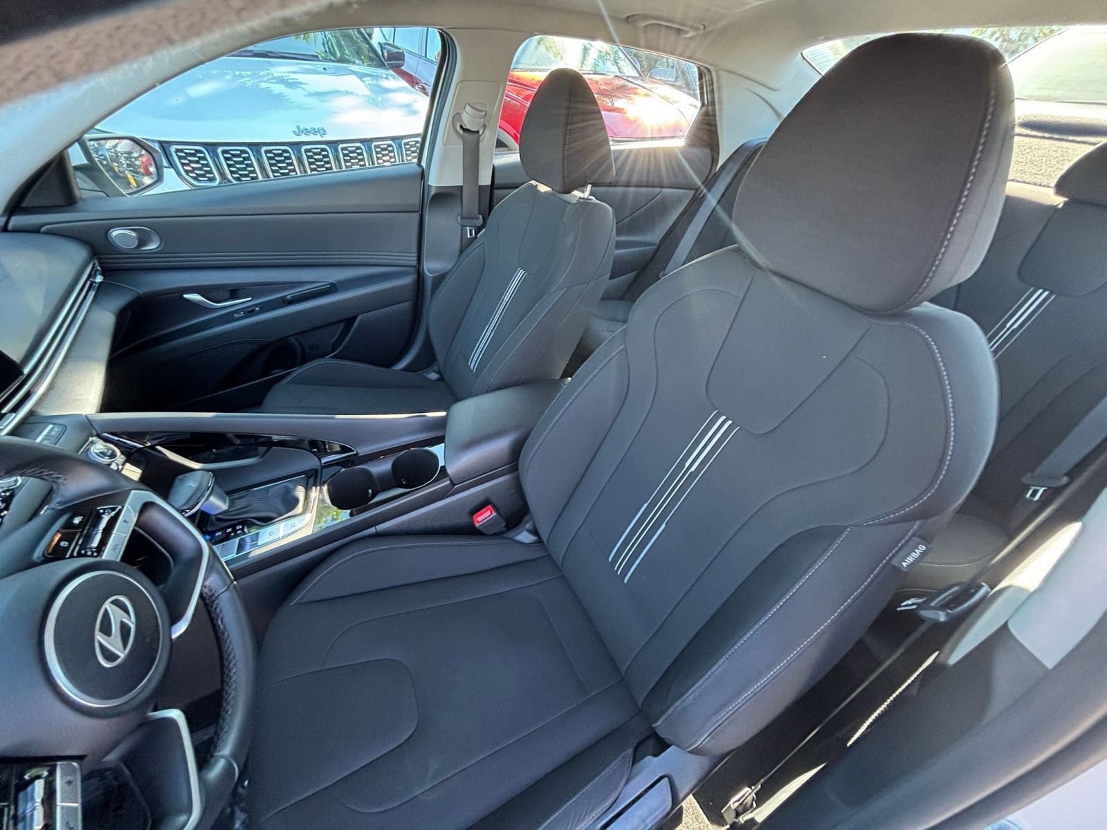 Used 2025 Hyundai Elantra SEL FWD image 27