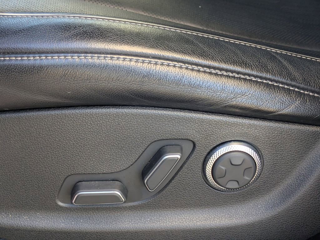 Used 2022 Genesis GV80 2.5T w/ Advanced Package 02 image 25