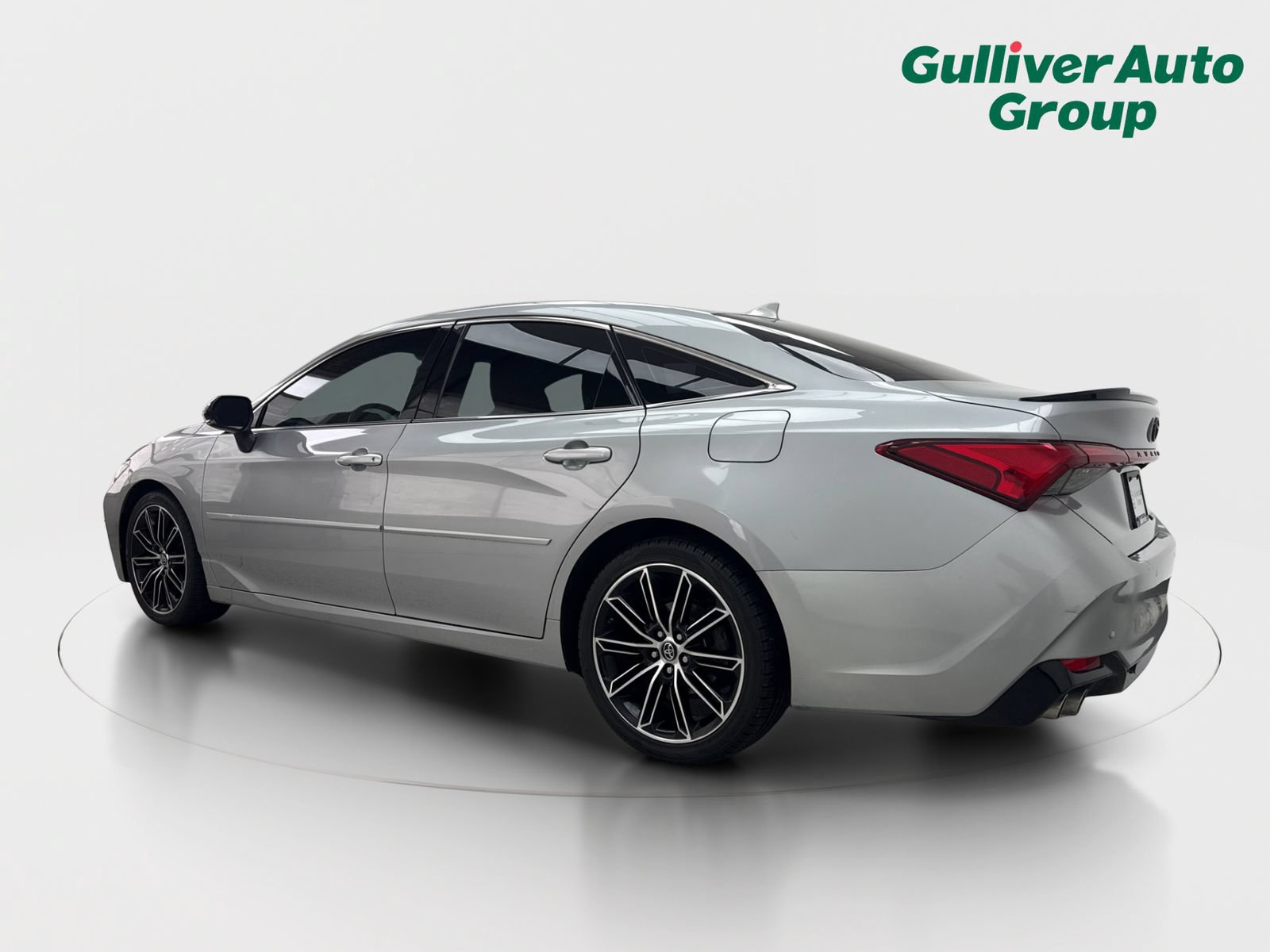 Used 2019 Toyota Avalon Touring w/ Advanced Safety Package FWD image 4
