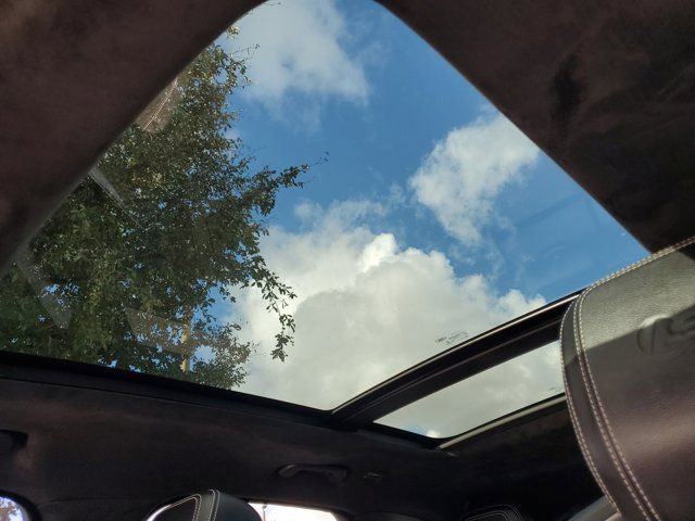 Used 2019 Jaguar F-PACE S image 31