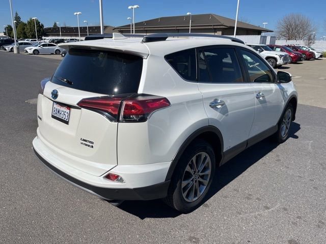 Used 2018 Toyota RAV4 Limited w/ Advanced Technology Package image 5