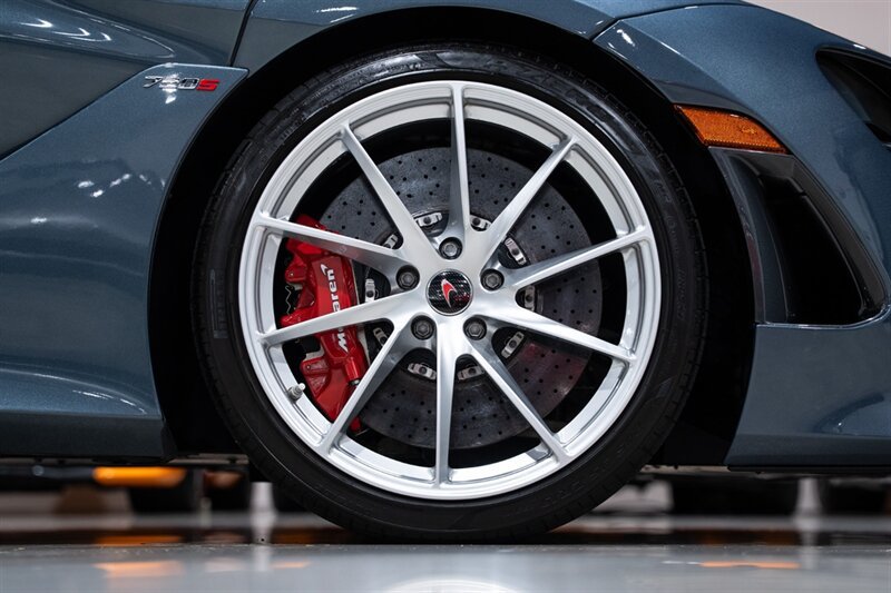 Used 2018 McLaren 720S Performance RWD image 38