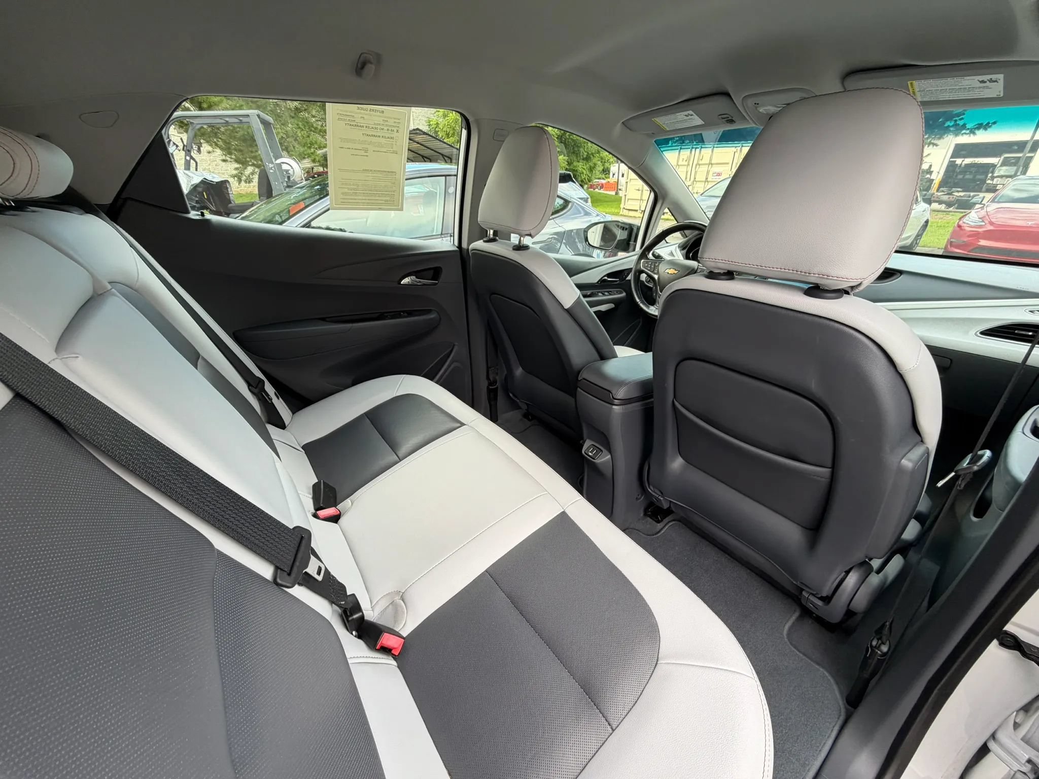 Used 2018 Chevrolet Bolt Premier w/ Driver Confidence II Package FWD image 20