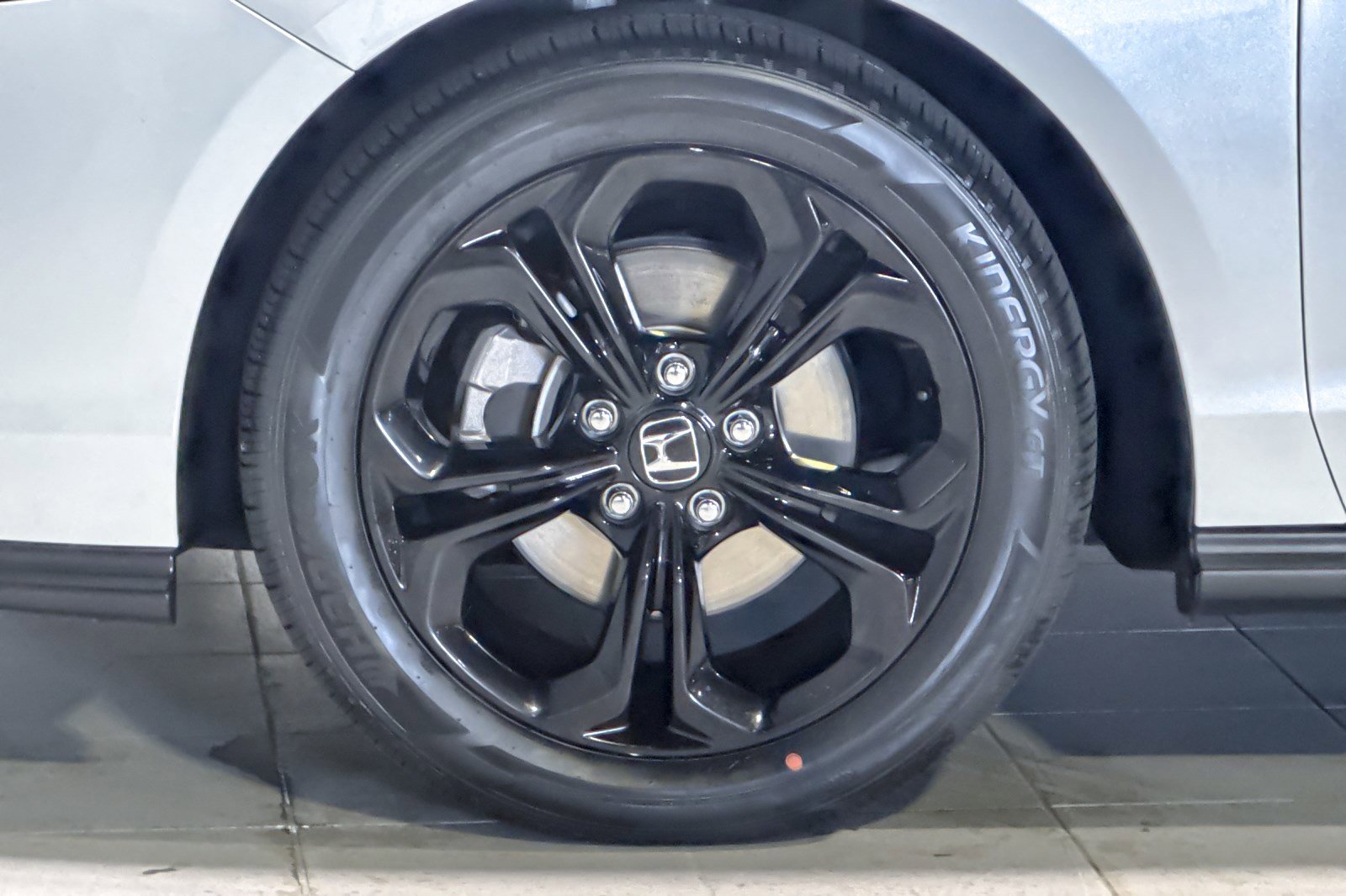 Used 2025 Honda Accord SE image 11