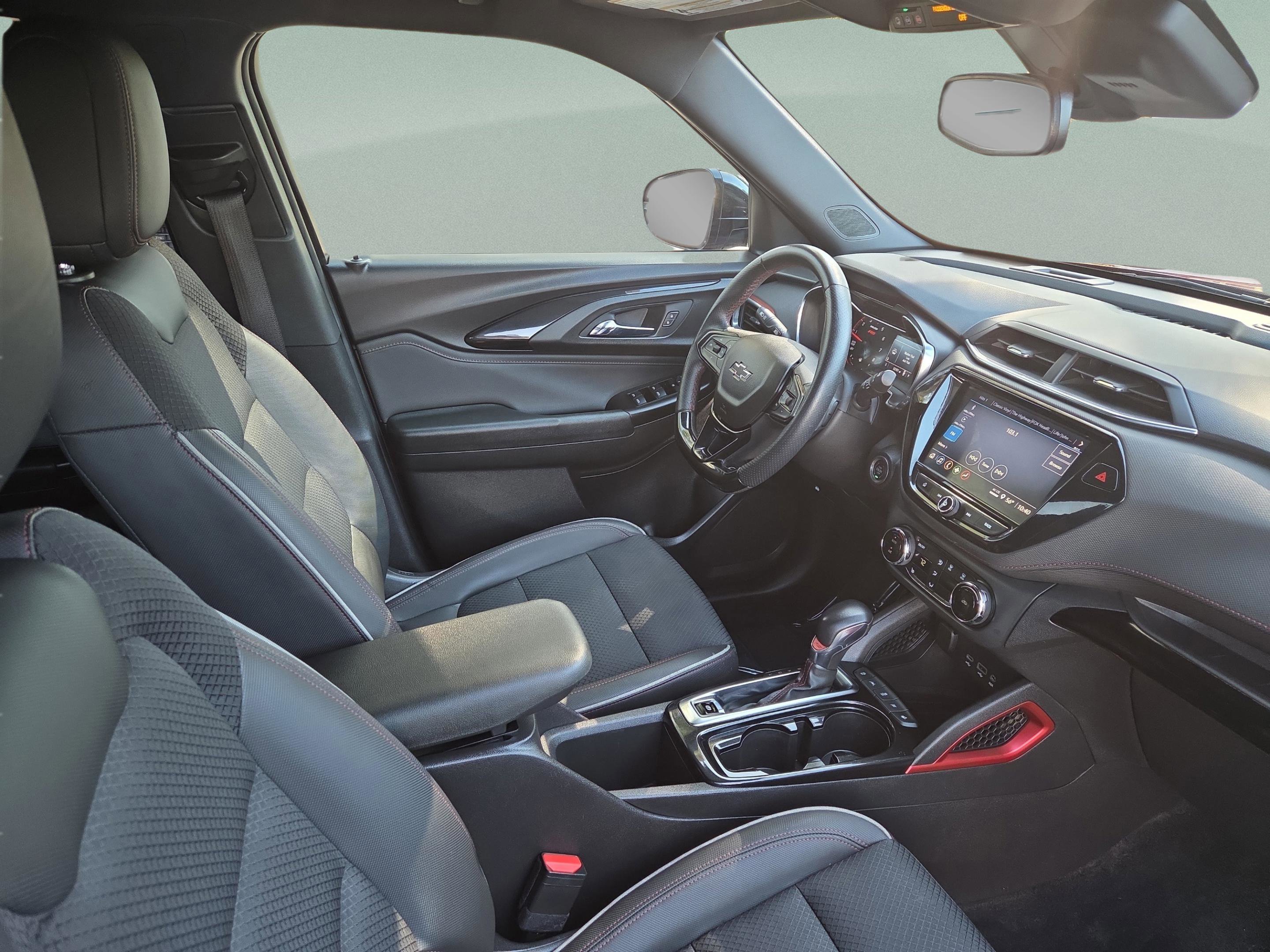 Used 2021 Chevrolet TrailBlazer RS w/ Sun and Liftgate Package image 36