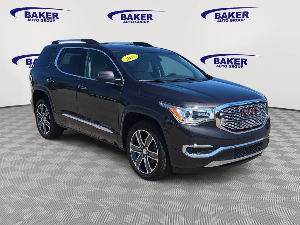 Certified 2019 GMC Acadia Denali w/ Technology Package AWD/4WD image 3