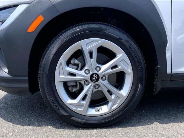 Used 2023 Hyundai Kona SEL AWD/4WD image 9