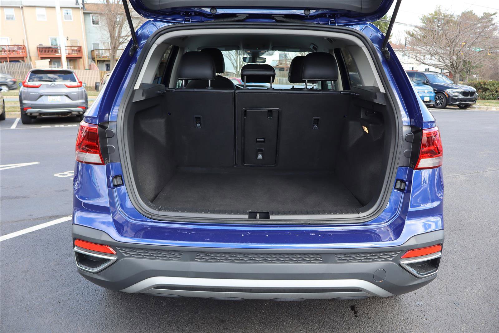 Certified 2023 Volkswagen Taos SE image 5