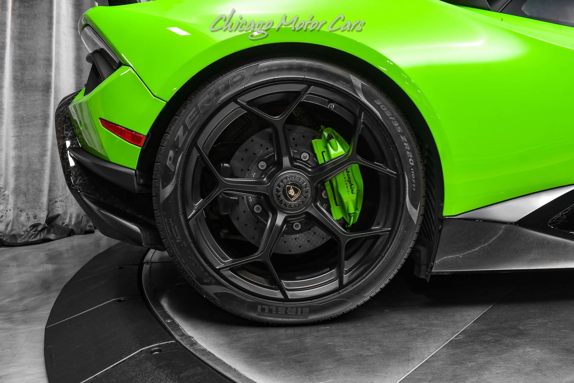 Used 2018 Lamborghini Huracan Performante AWD/4WD image 48
