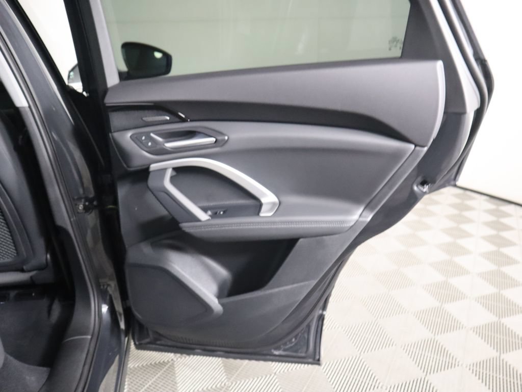 Used 2025 Audi Q5 Premium w/ Premium Plus AWD/4WD image 30