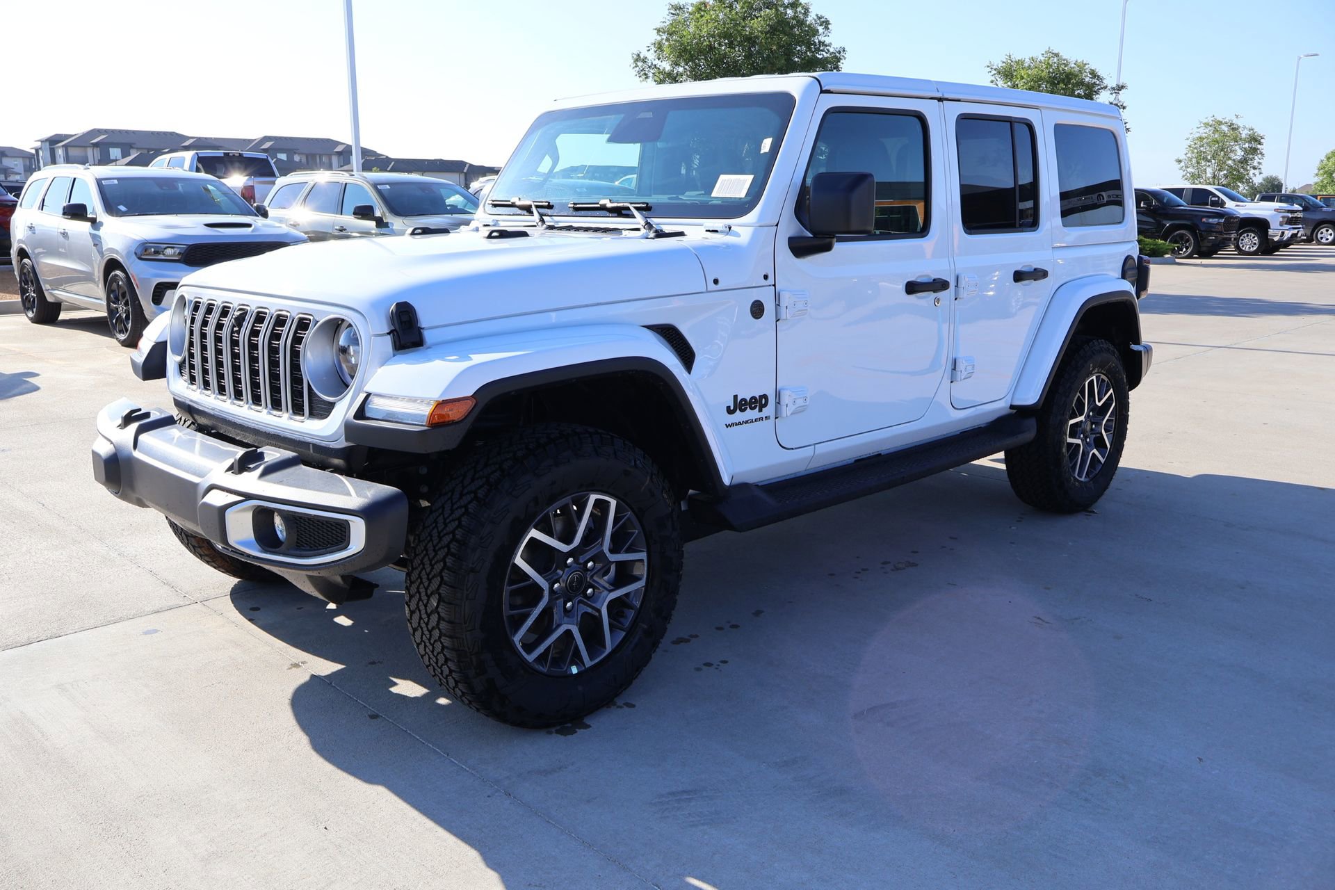 New 2026 Jeep Wrangler Unlimited Sahara AWD/4WD image 11