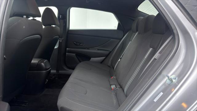 Used 2025 Hyundai Elantra Sport FWD image 19