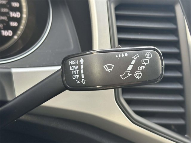 Certified 2021 Volkswagen Atlas Cross Sport SE image 27