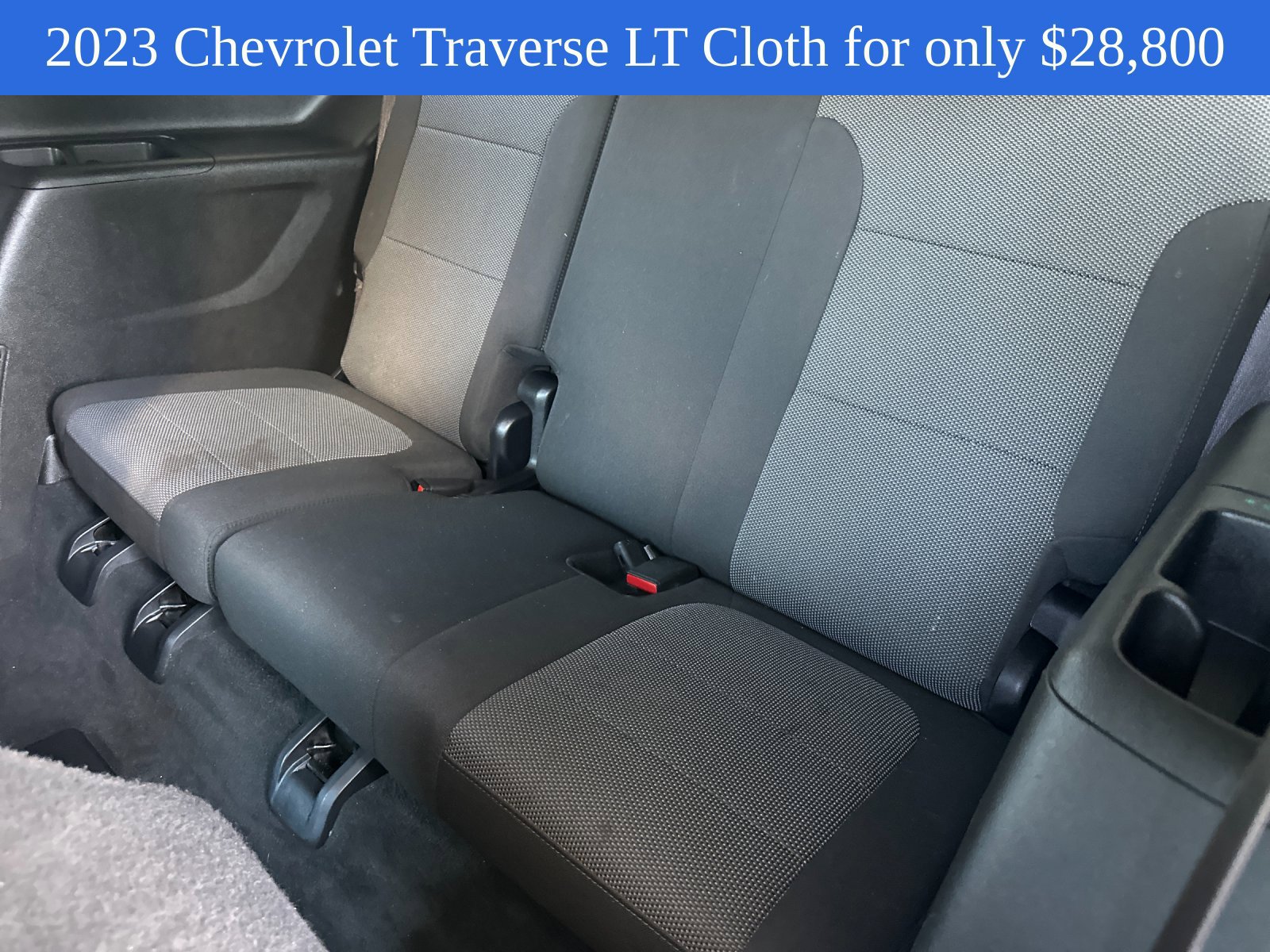 Used 2023 Chevrolet Traverse LT FWD image 16