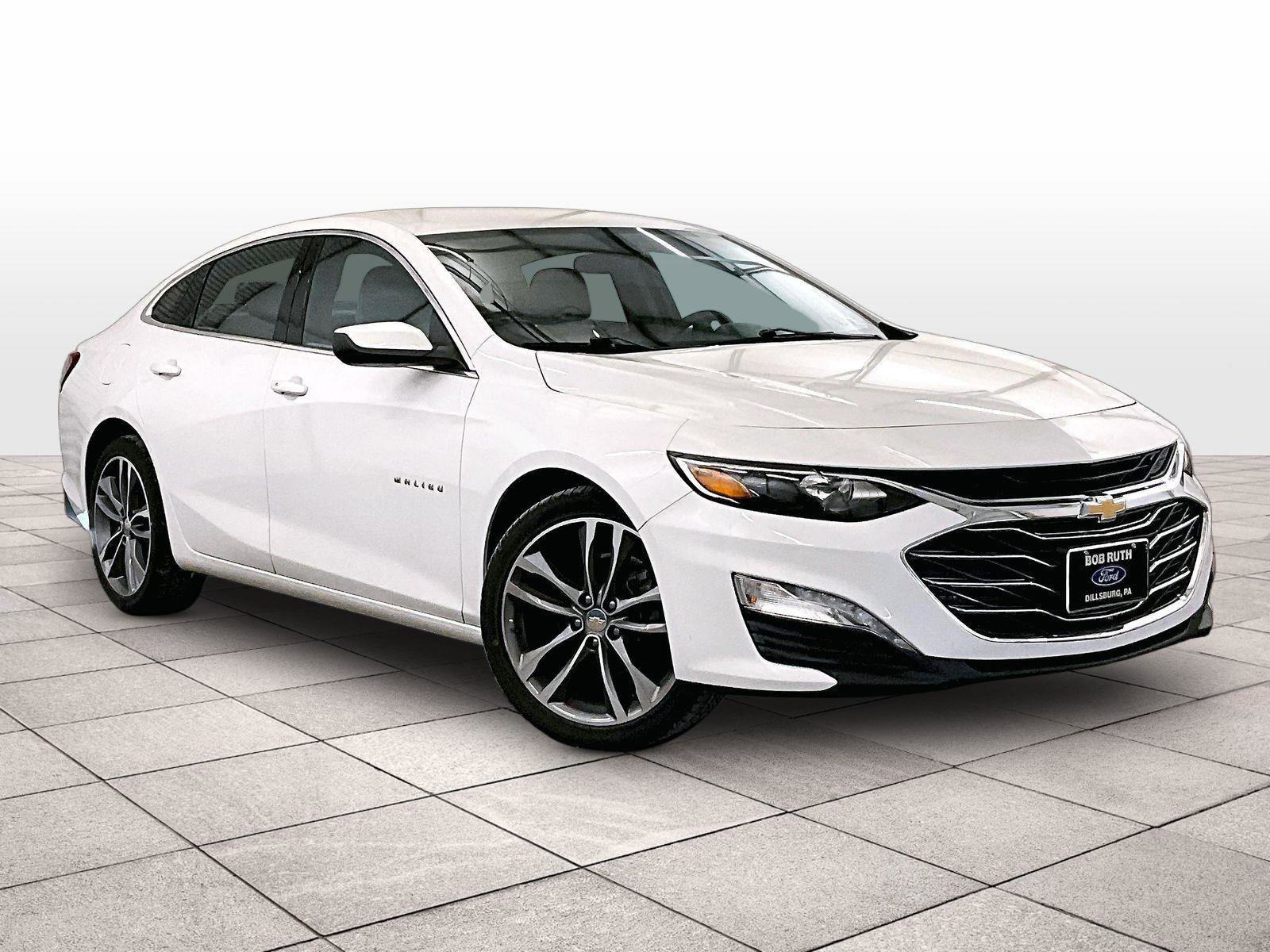 Used 2022 Chevrolet Malibu LT image 2