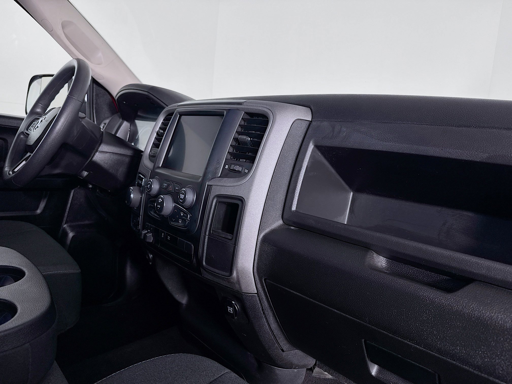 Used 2023 RAM 1500 Express w/ Wheel & Sound Group image 28