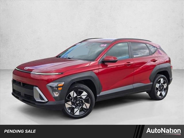 Used 2025 Hyundai Kona SEL image 1