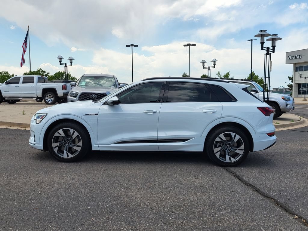 Used 2022 Audi e-tron Premium AWD/4WD image 7