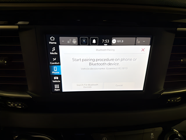 Used 2024 Chrysler Voyager LX FWD image 10