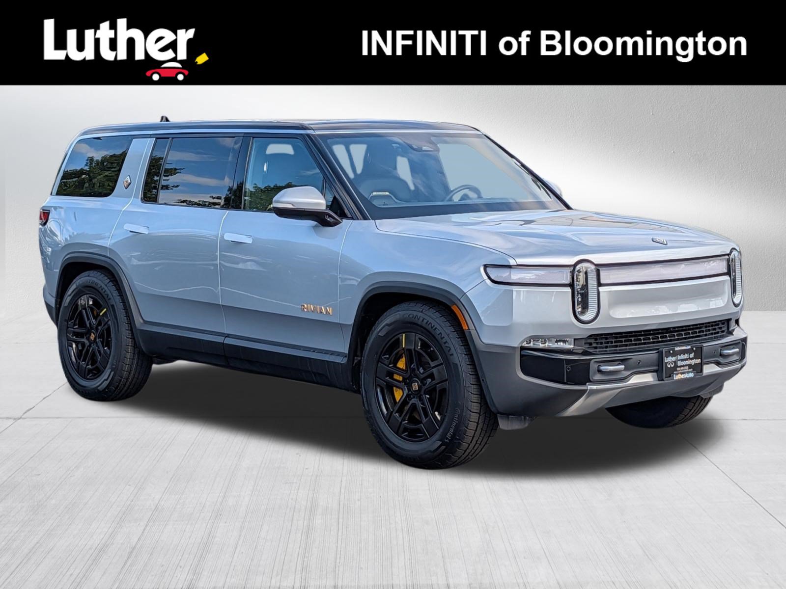 Used 2023 Rivian R1S Adventure Quad AWD/4WD image 1