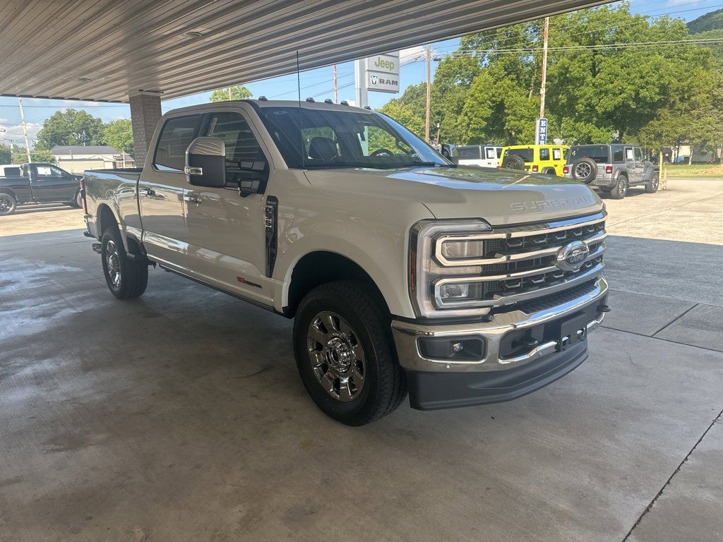 New 2025 Ford F350 King Ranch w/ Chrome Package image 3