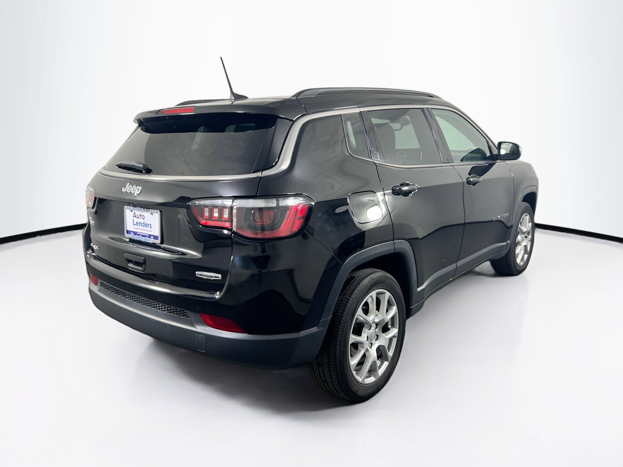 Used 2022 Jeep Compass Latitude w/ Sun and Sound Group image 5