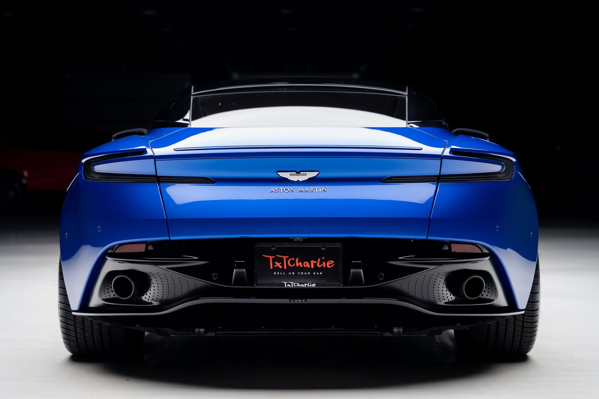 Used 2020 Aston Martin DB11 AMR image 30