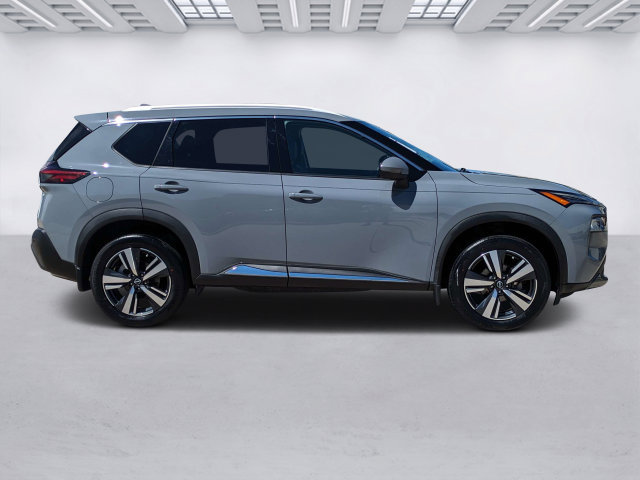 Used 2023 Nissan Rogue SL FWD image 3