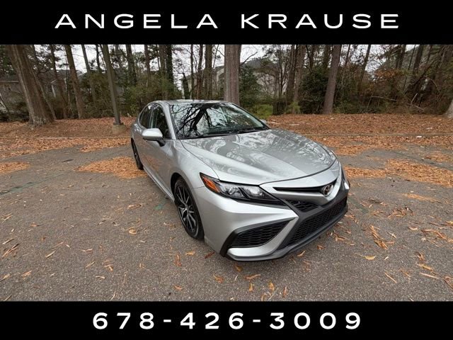 Used 2021 Toyota Camry SE